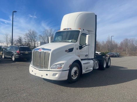 2018 Peterbilt 579 Tandem Axle Daycab