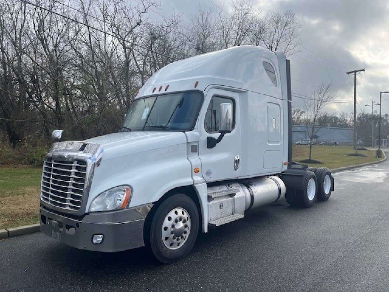 2020-freightliner-ca125slp-sleeper #2368