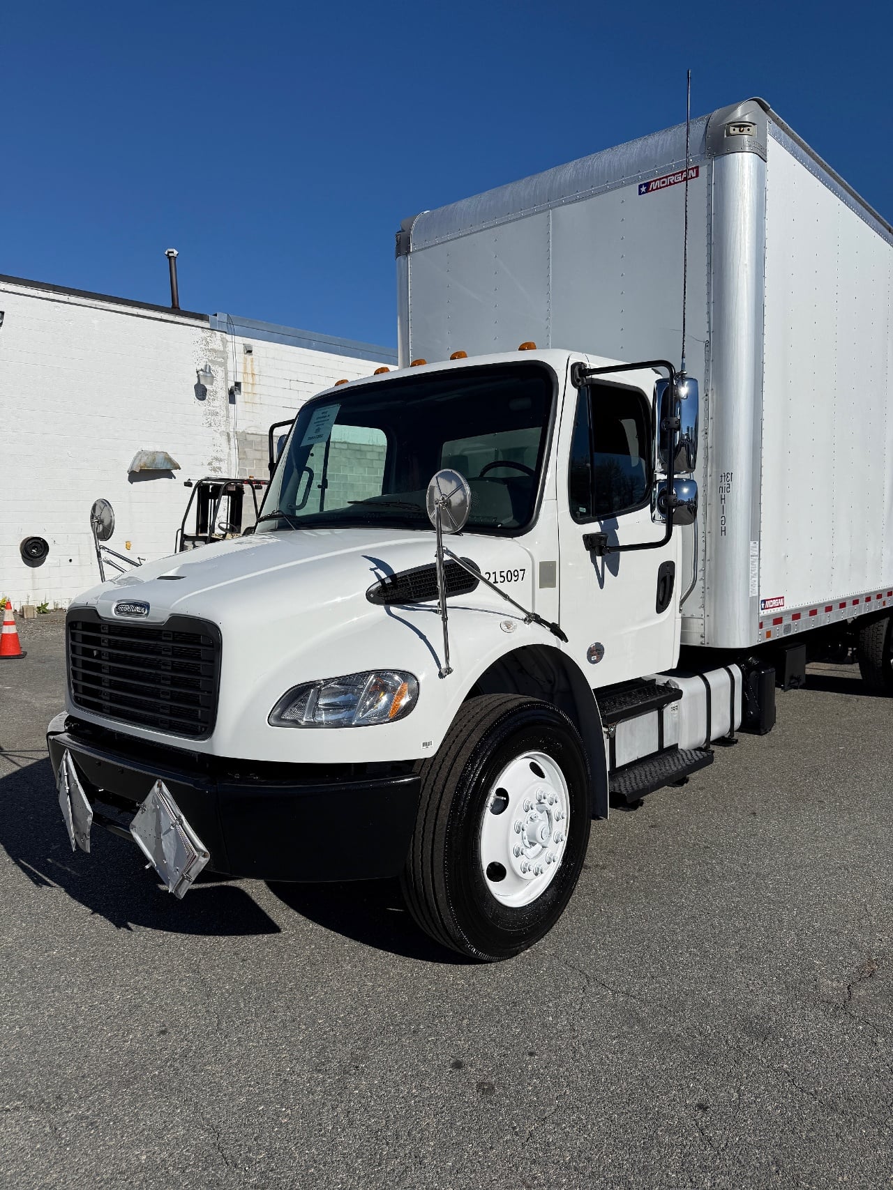 2021-freightliner-m2106-box-van-truck #2255
