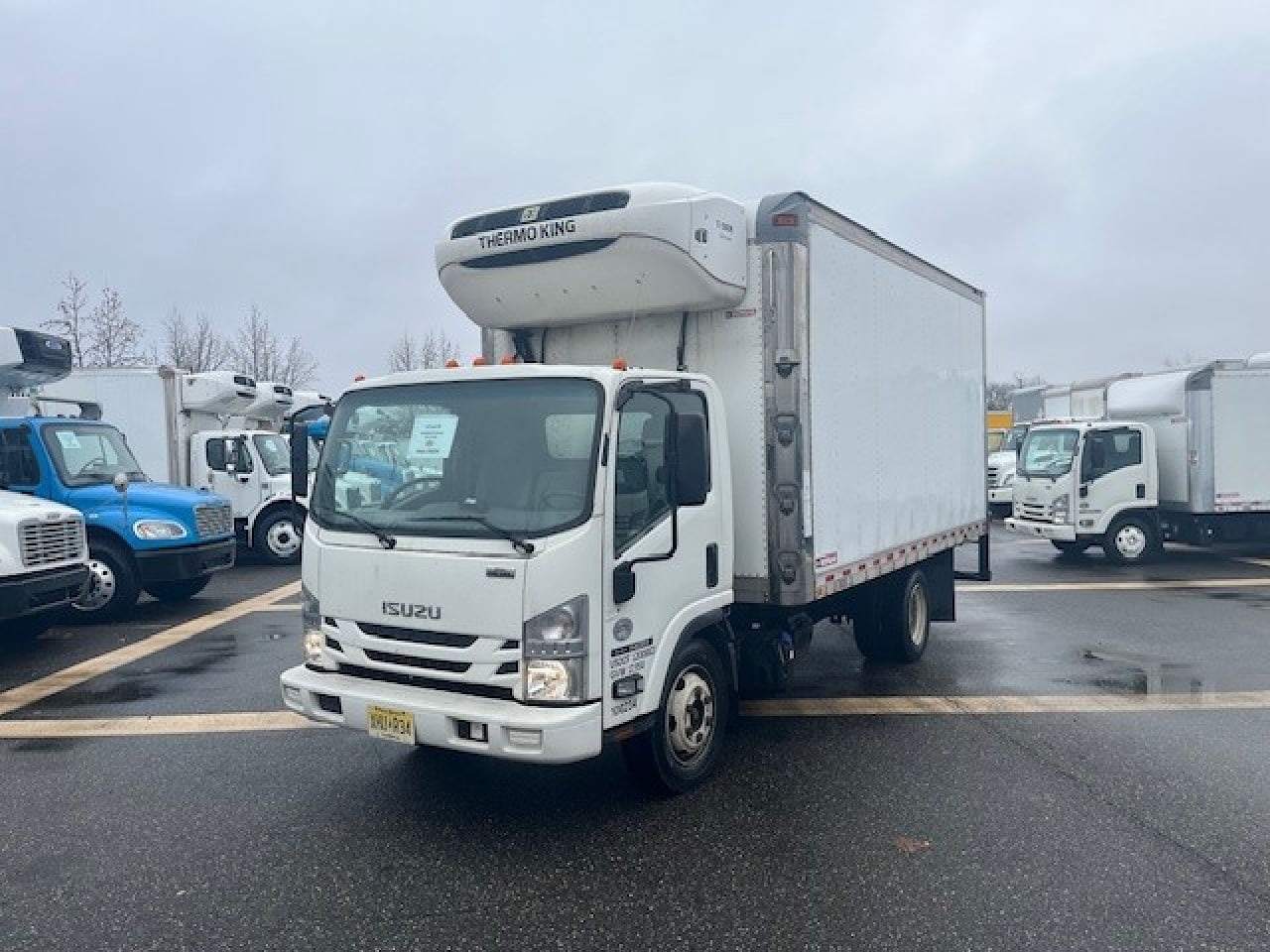 2020-isuzu-nqr-reefer-truck #2367