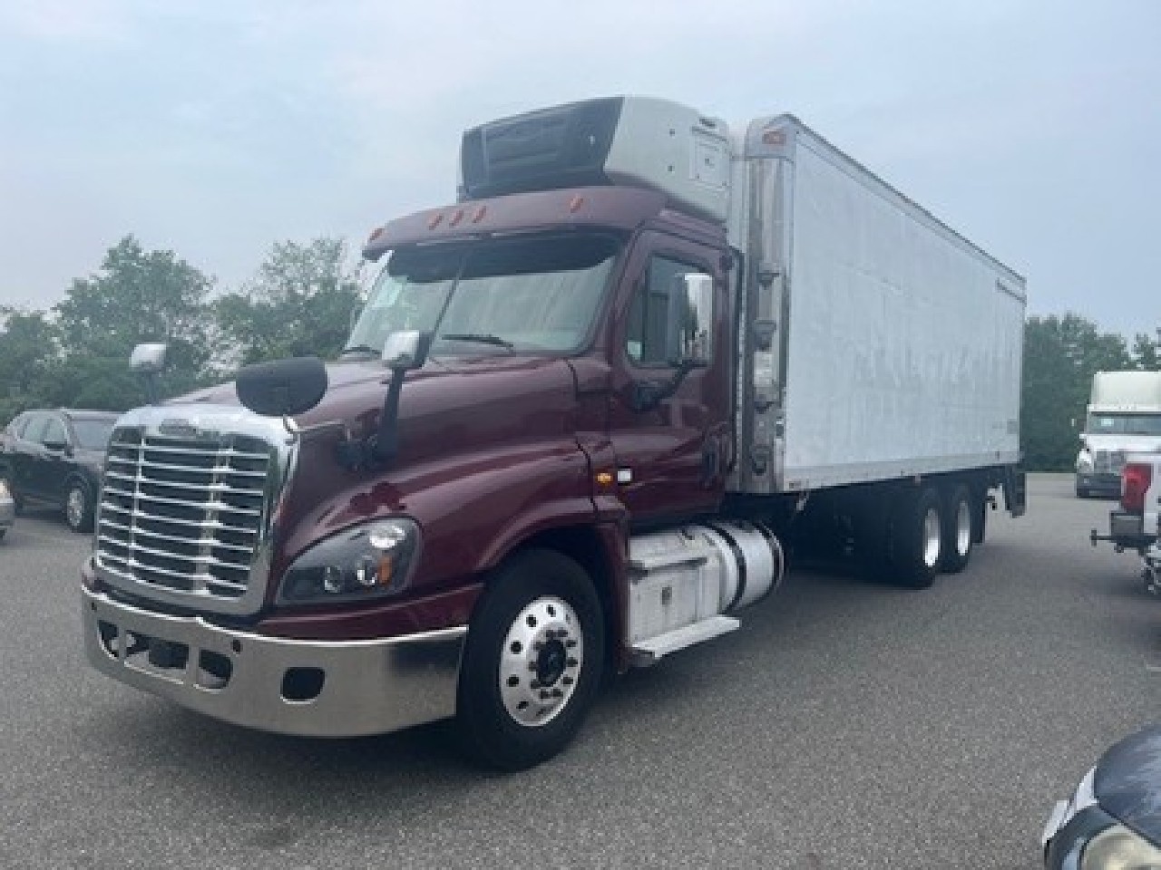 2017 Freightliner CASCADIA Reefer Truck #2465