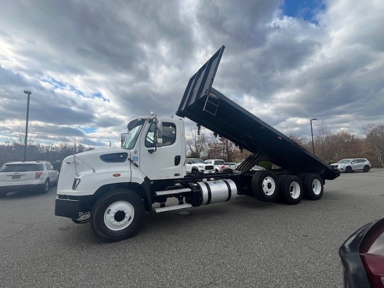 2020-freightliner-114sd-flatbed-truck #2351