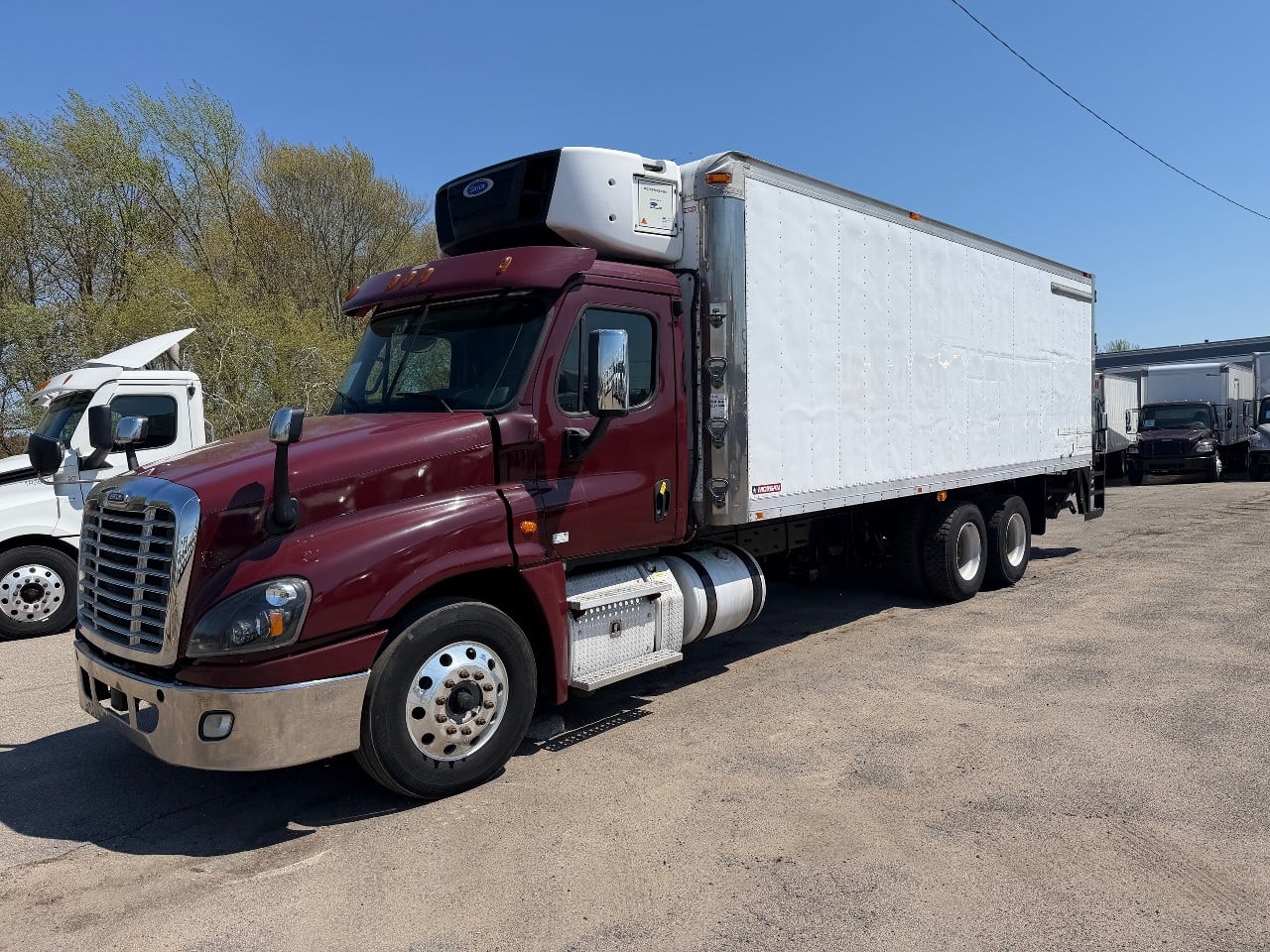 2017 Freightliner CASCADIA Reefer Truck #3324 2017 Freightliner CASCADIA Reefer Truck #3324