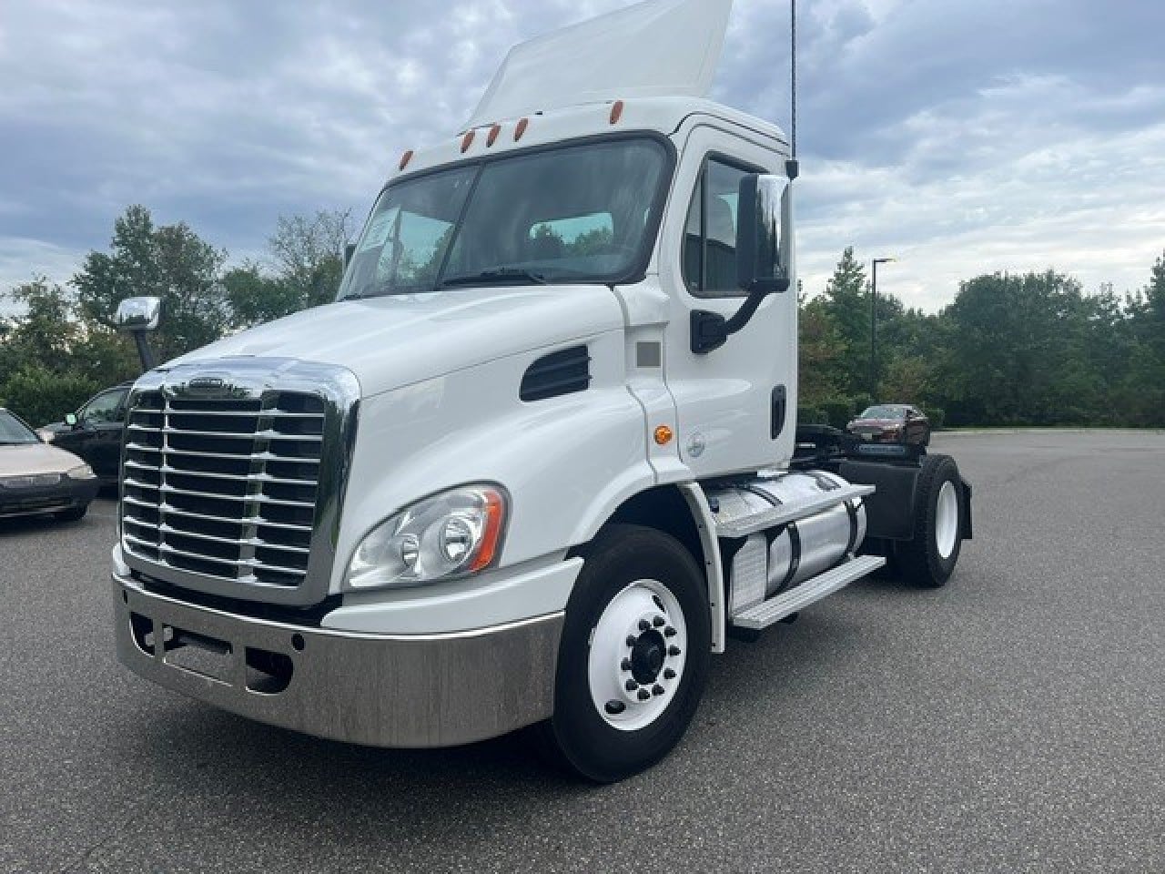 2019-freightliner-cascadia-daycab #3762