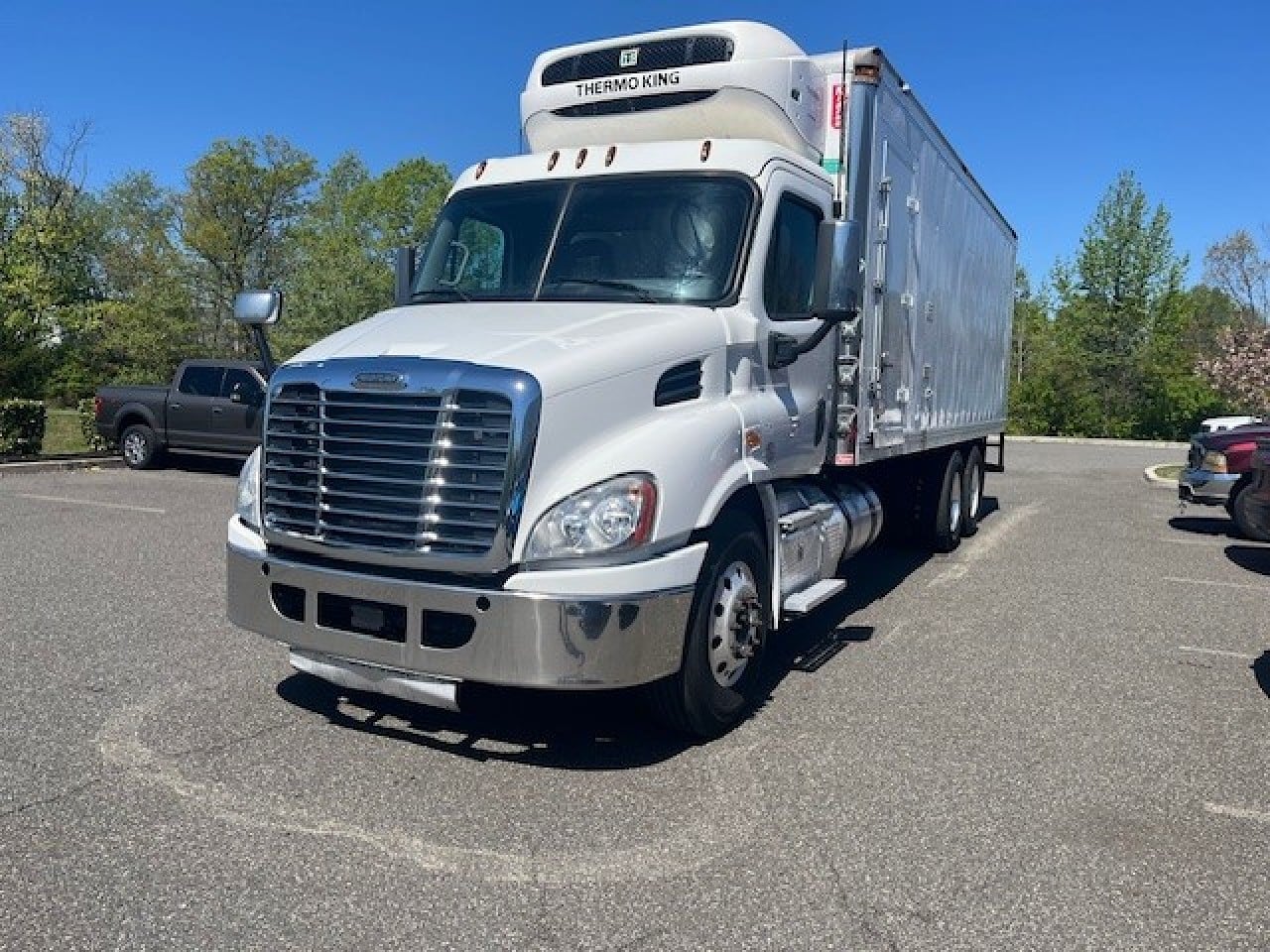 2019 Freightliner CAS113 Reefer Truck #3176 2019 Freightliner CAS113 Reefer Truck #3176