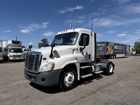 2020 Freightliner CASCADIA Single Axle Daycab