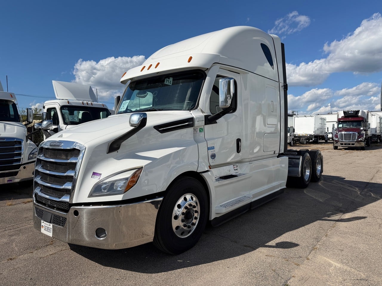 2021 Freightliner CASCADIA 126 Sleeper #4193 2021 Freightliner CASCADIA 126 Sleeper #4193