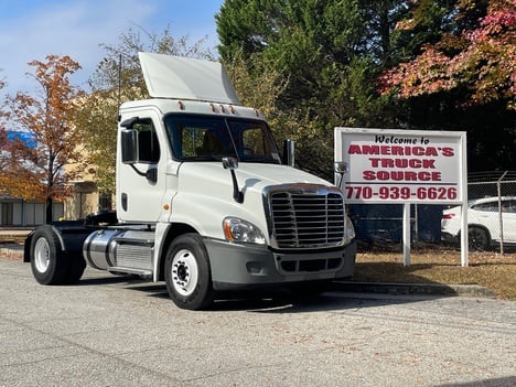 2019 FREIGHTLINER CASCADIA 125 Single Axle Daycab #10461 2019 FREIGHTLINER CASCADIA 125 Single Axle Daycab #10461