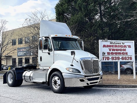 2017 INTERNATIONAL PROSTAR Single Axle Daycab #10462