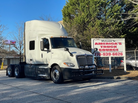 2018 INTERNATIONAL LT625 Tandem Axle Sleeper #10470