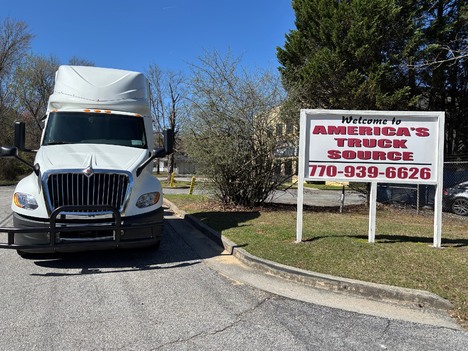 2018 INTERNATIONAL LT625 Tandem Axle Sleeper #10473