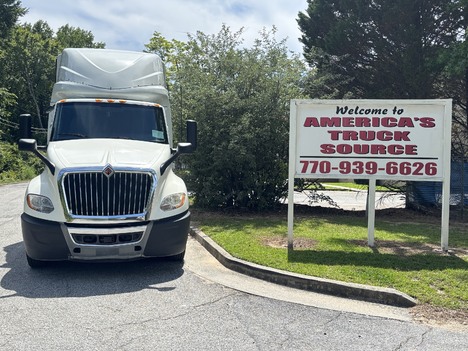 2018 INTERNATIONAL LT625 Tandem Axle Sleeper #10479