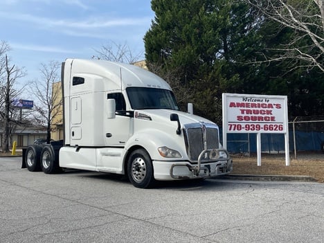 2019 KENWORTH T680 Tandem Axle Sleeper #10506 2019 KENWORTH T680 Tandem Axle Sleeper #10506