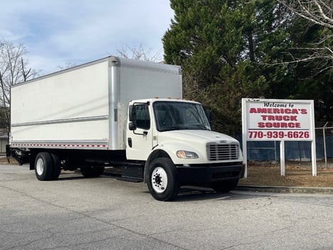 2020 FREIGHTLINER M2106 Box Van Truck #10518 2020 FREIGHTLINER M2106 Box Van Truck #10518