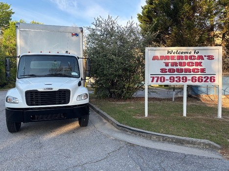 2021 FREIGHTLINER M2106 Box Van Truck #10557