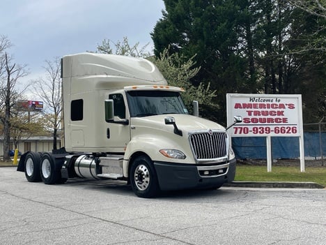 2020 INTERNATIONAL LT625 Tandem Axle Sleeper #10563 2020 INTERNATIONAL LT625 Tandem Axle Sleeper #10563
