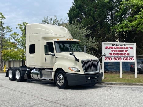 2020 INTERNATIONAL LT625 Tandem Axle Sleeper #10573 2020 INTERNATIONAL LT625 Tandem Axle Sleeper #10573
