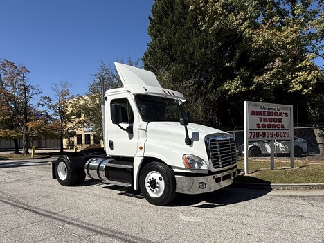 2019 FREIGHTLINER CASCADIA 125 Single Axle Daycab #10663 2019 FREIGHTLINER CASCADIA 125 Single Axle Daycab #10663