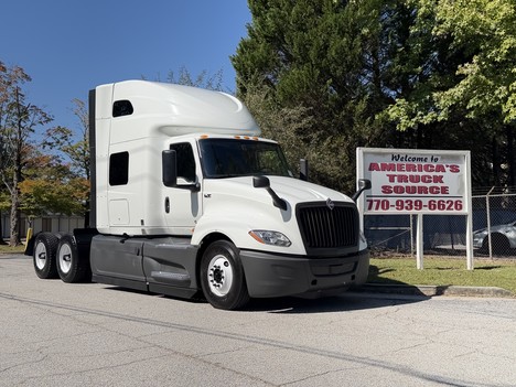 2023 INTERNATIONAL LT625 Tandem Axle Sleeper #10684
