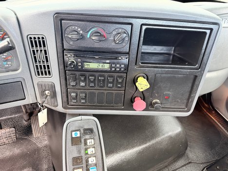 https://pub.imanpro.net/bestbuyts/photo/1347/TH_12.jpg?20260605130131