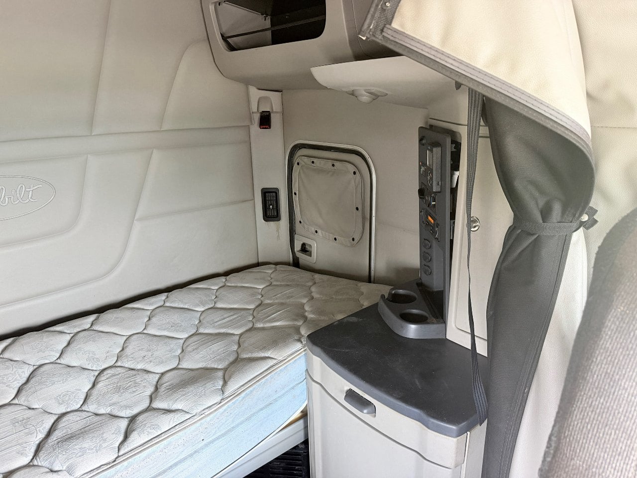 https://pub.imanpro.net/bestbuyts/photo/1360/15.jpg?t=20260630151525