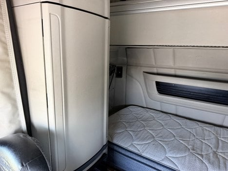 https://pub.imanpro.net/bestbuyts/photo/1376/TH_13.jpg?20260804112916