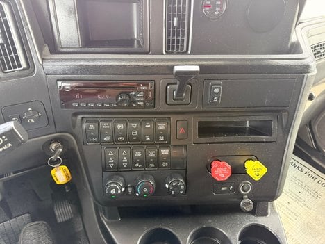 https://pub.imanpro.net/bestbuyts/photo/1387/TH_10.jpg?20260814133721