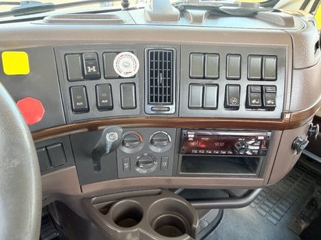 https://pub.imanpro.net/bestbuyts/photo/1388/TH_12.jpg?20260814135652