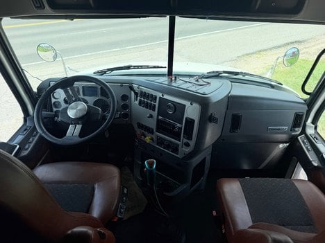 https://pub.imanpro.net/bestbuyts/photo/1393/TH_16.jpg?20260824084925