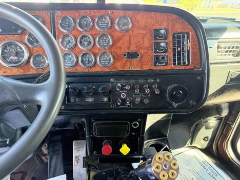 https://pub.imanpro.net/bestbuyts/photo/1396/TH_12.jpg?20260829100625