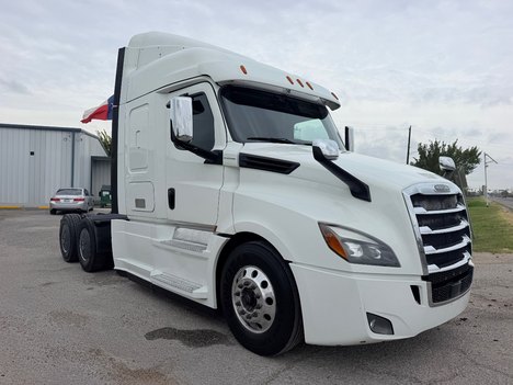 2020-freightliner-cascadia-126-tandem-axle-sleeper #1406