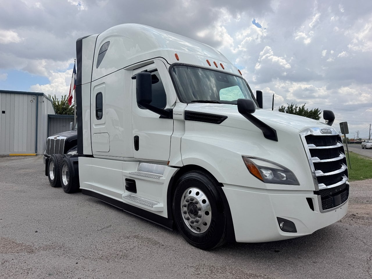 2022-freightliner-cascadia-126-sleeper #4022