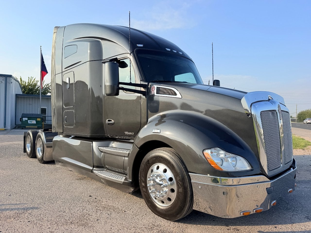2017-kenworth-t680-sleeper #4106