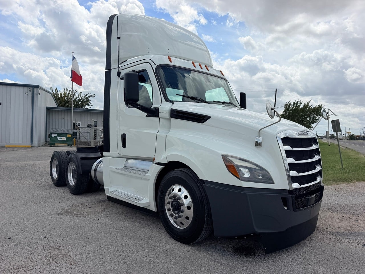 2020 FREIGHTLINER CASCADIA 126 Daycab #4151 2020 FREIGHTLINER CASCADIA 126 Daycab #4151