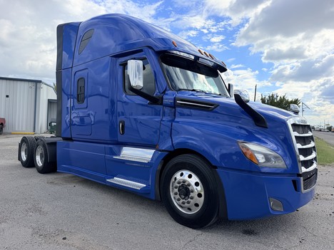 2022-freightliner-cascadia-126-tandem-axle-sleeper #1433