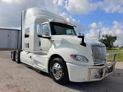 2020-international-lt-625-tandem-axle-sleeper #1438