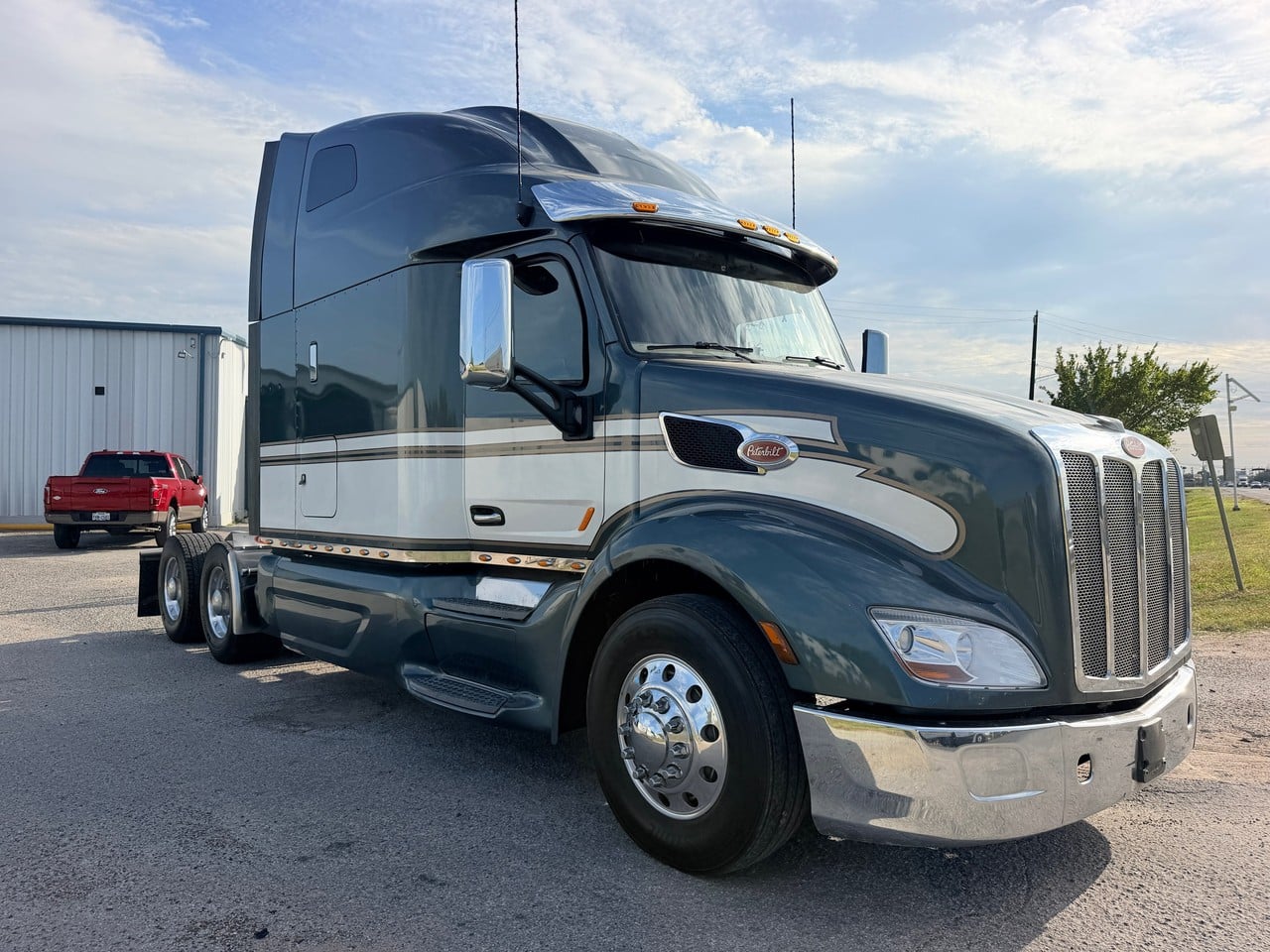 2021 PETERBILT 579 Sleeper #4281 2021 PETERBILT 579 Sleeper #4281