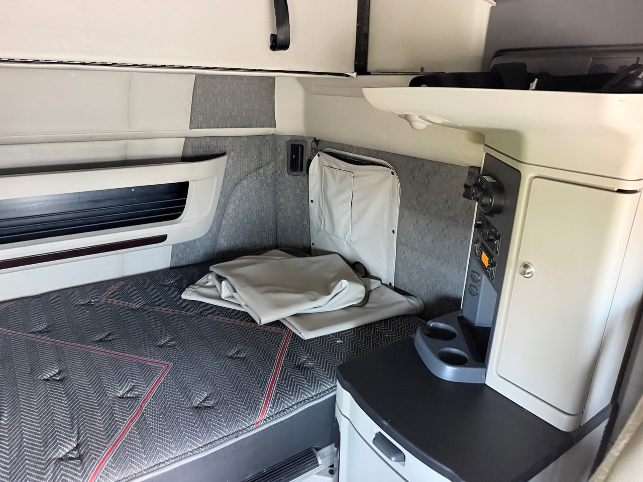 https://pub.imanpro.net/bestbuyts/photo/1442/15.jpg?t=20261020103034
