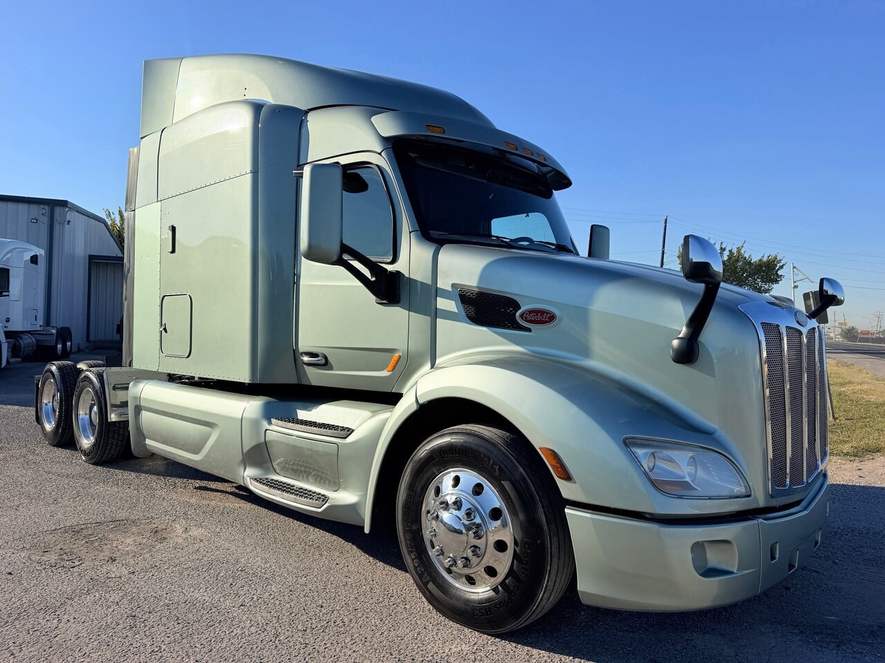 2019 PETERBILT 579 Sleeper #4307