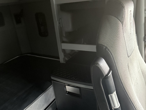 https://pub.imanpro.net/c1truck/photo/1051/16.jpg?20251222161505