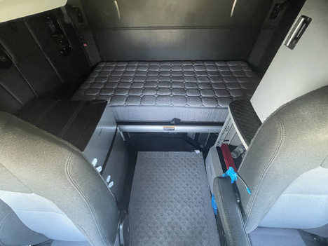 https://pub.imanpro.net/c1truck/photo/1092/29.jpg?20260820165839