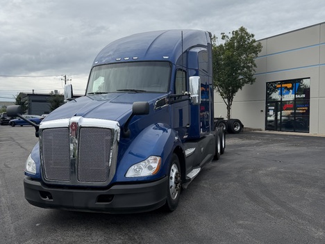 2022-kenworth-t680-sleeper #1105