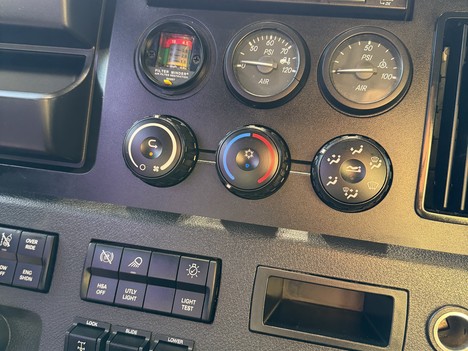 https://pub.imanpro.net/c1truck/photo/1112/11.jpg?20261012084355