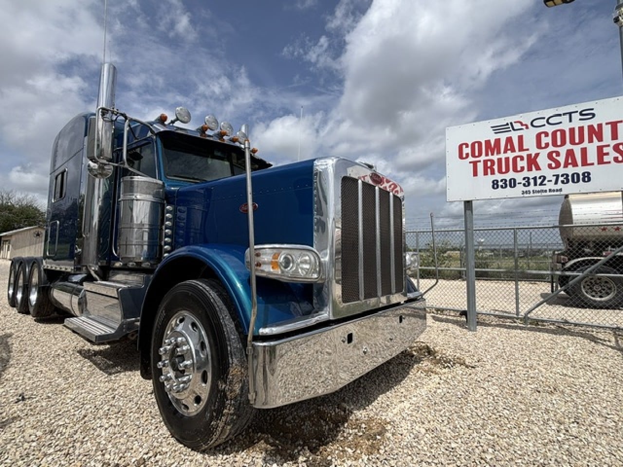 2018-peterbilt-379exhd-sleeper #3641