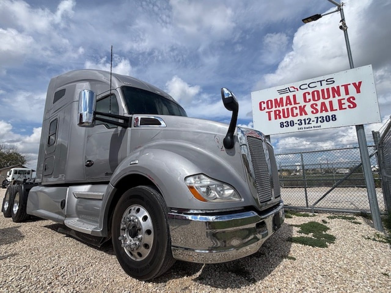 2019 KENWORTH T680 Sleeper #4074 2019 KENWORTH T680 Sleeper #4074