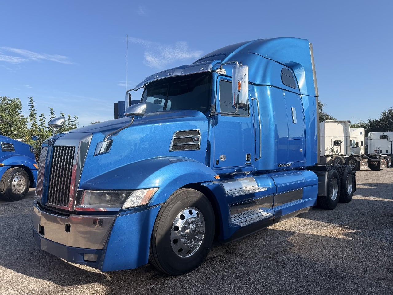 2022 WESTERN STAR 5700XE Sleeper #4010 2022 WESTERN STAR 5700XE Sleeper #4010