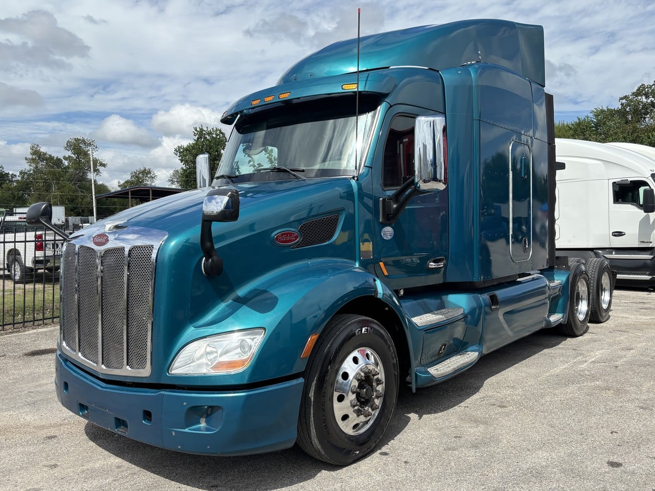 2015-peterbilt-579-sleeper #4157