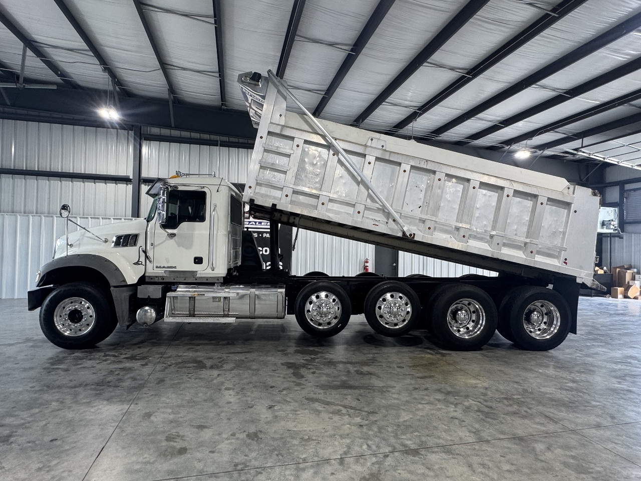 2018 MACK GU713 QUAD AXLE ALUMINUM DUMP TRUCK FOR SALE #15804