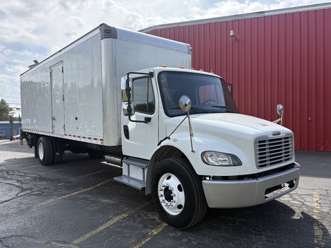 2017 FREIGHTLINER M2 26’ Box Truck w/Liftg Box Van Truck #1022