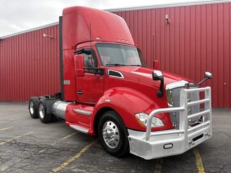2018 KENWORTH T680 Tandem Axle Daycab #1036 2018 KENWORTH T680 Tandem Axle Daycab #1036